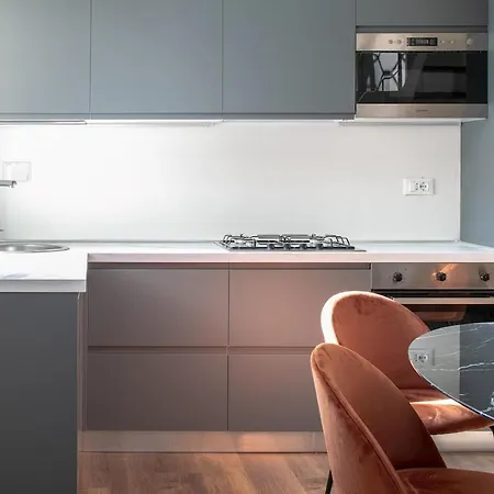 Brand New - Luxury 4 Bedroom And 4 Bathroom At Duomo