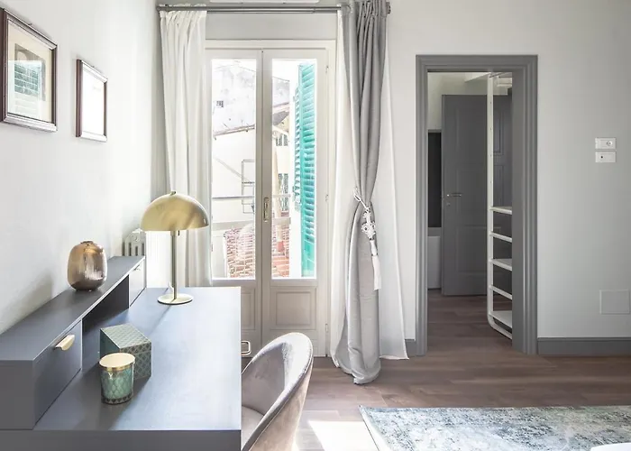 Brand New - Luxury 4 Bedroom And 4 Bathroom At Duomo Apartment Florenz