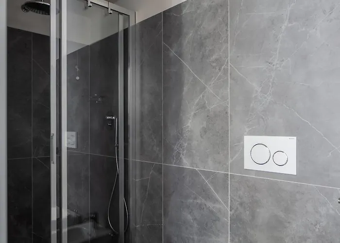 Brand New - Luxury 4 Bedroom And 4 Bathroom At Duomo Apartment Florenz