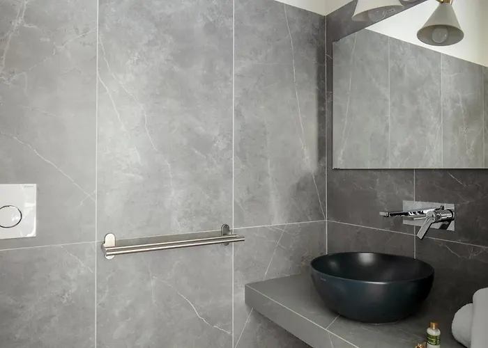 Brand New - Luxury 4 Bedroom And 4 Bathroom At Duomo Apartment