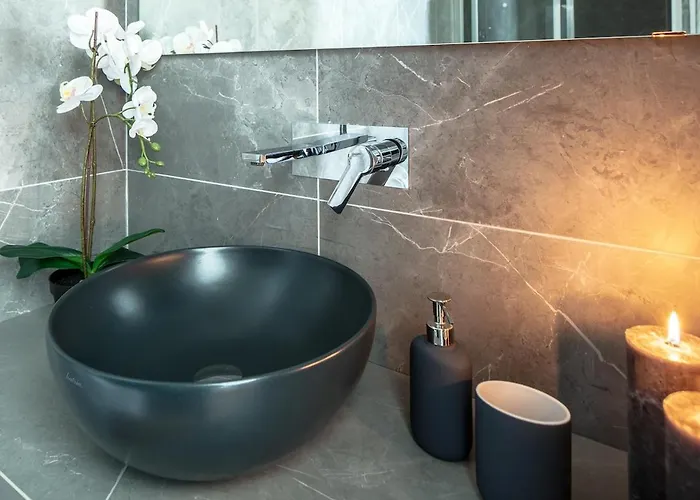 Apartment Brand New - Luxury 4 Bedroom And 4 Bathroom At Duomo